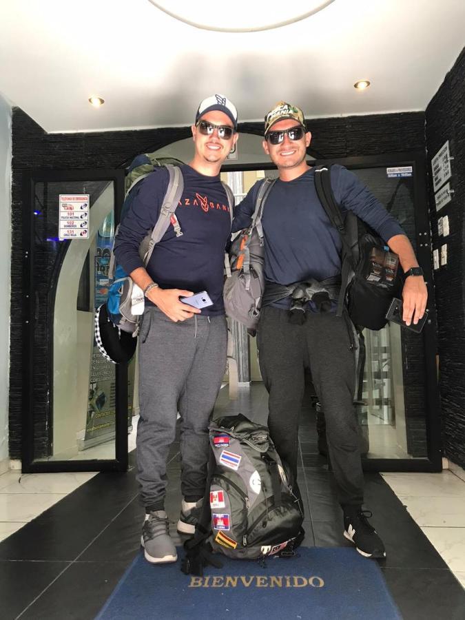 Hostal Brilliant كويتو المظهر الخارجي الصورة